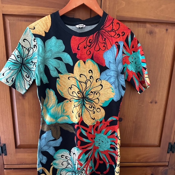 The Kit Cotton T-shirt Dress in Bright Floral Print - SZ M NWT - Picture 1 of 6